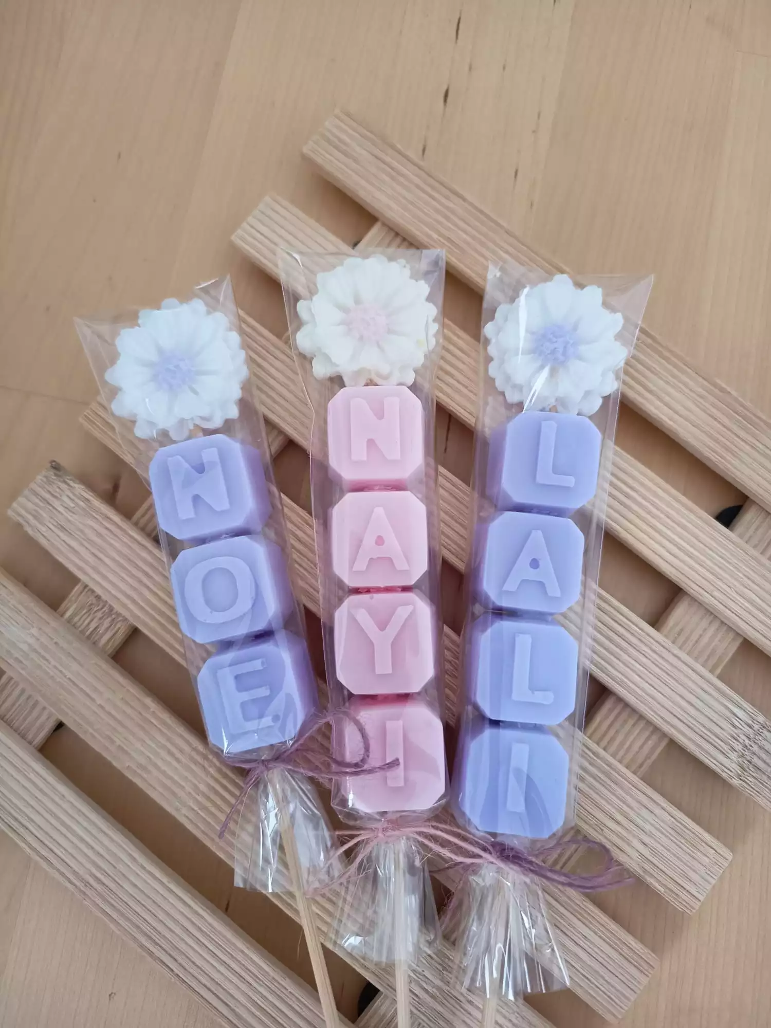 Piruletas de nombre de Jabón, regalo de amigas