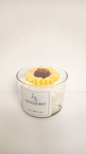 Vela artesanal Sendero en vaso de cristal con cera de soja natural y mecha de madera