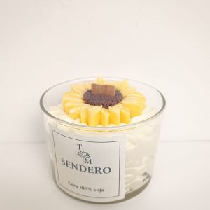 Vela artesanal Sendero en vaso de cristal con cera de soja natural y mecha de madera