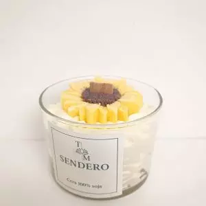 Vela artesanal Sendero en vaso de cristal con cera de soja natural y mecha de madera
